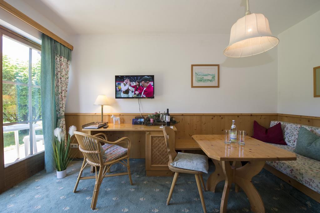 Gutshof Wolfgangsee Resort & Event Hotel Strobl Exterior photo